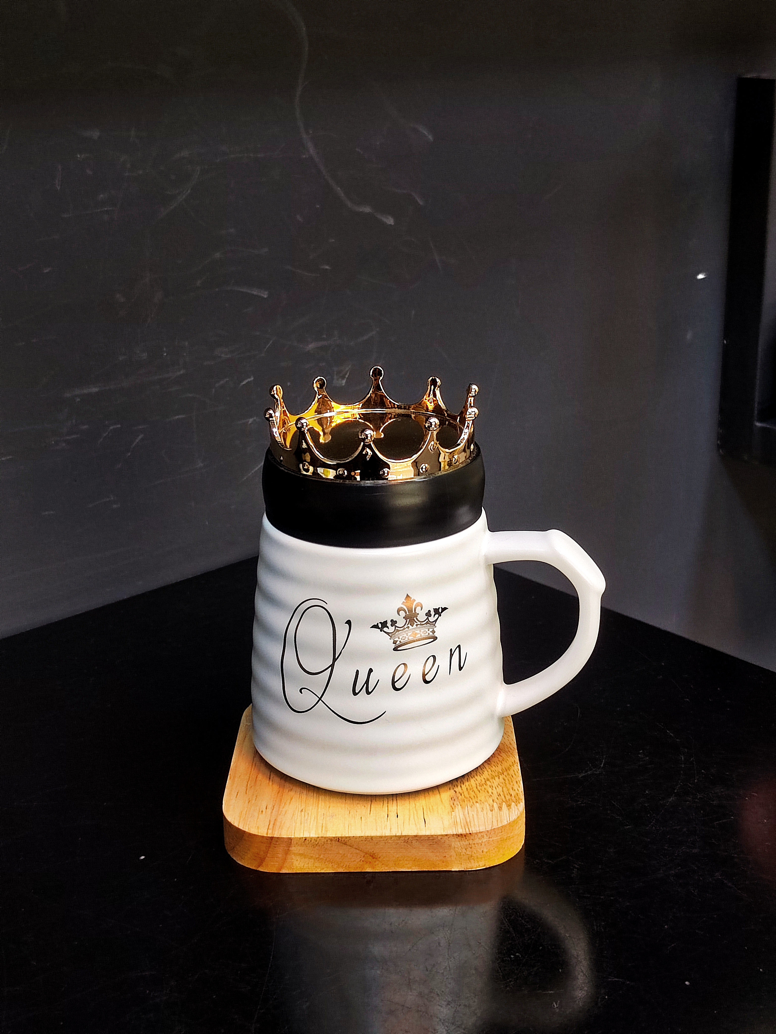 ماگ طرح تاج مدل در پیچی سرامیکی وارداتی king و queenکادویی