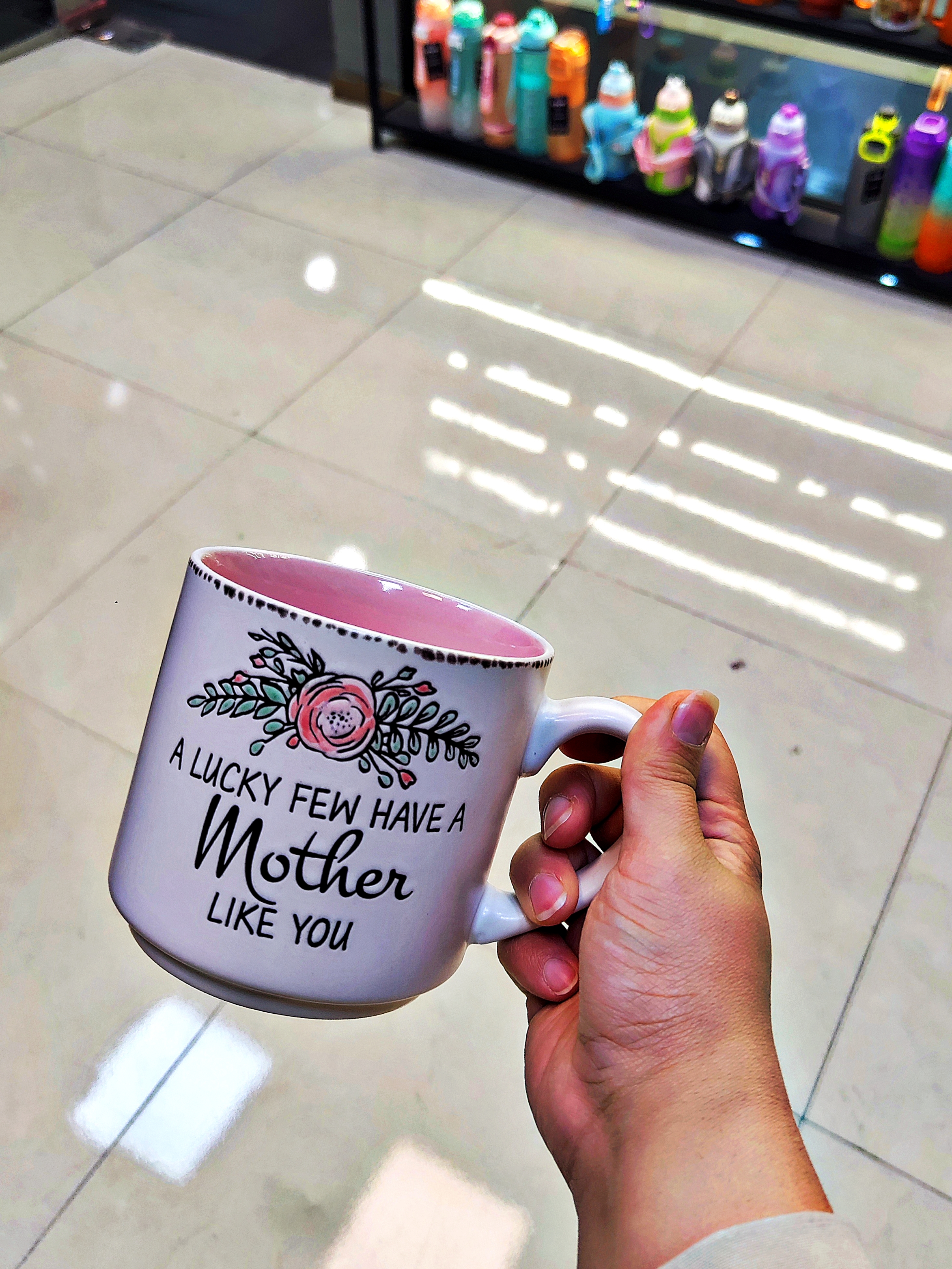 ماگ تکست دار و گلدار مادر